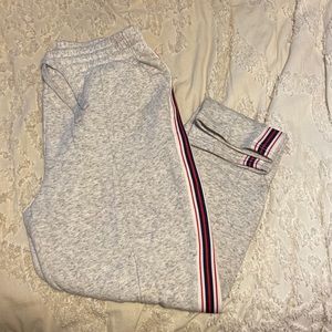 Aritzia TNA iconic sweatpants
